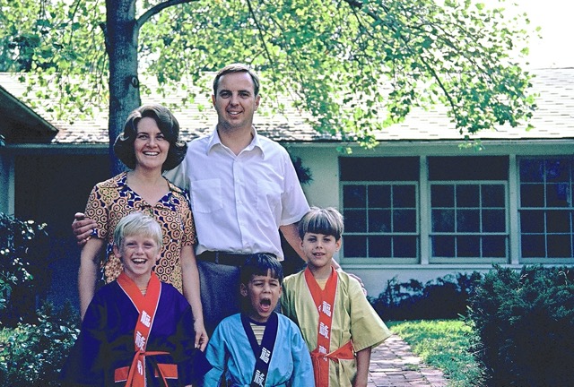 oakes_fam_la_canada_1975.jpeg